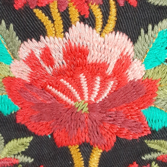 WE Floral Embroidered Black Jacket EUC - Picture 10 of 16